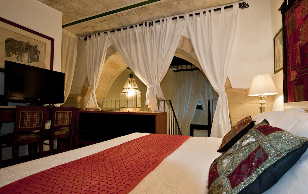 Dei Due Portoni Suite Storica Lecce Zimmer foto