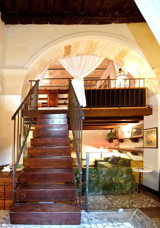 Dei Due Portoni Suite Storica Lecce Exterior foto