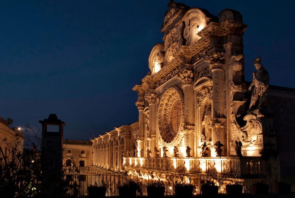 Dei Due Portoni Suite Storica Lecce Exterior foto